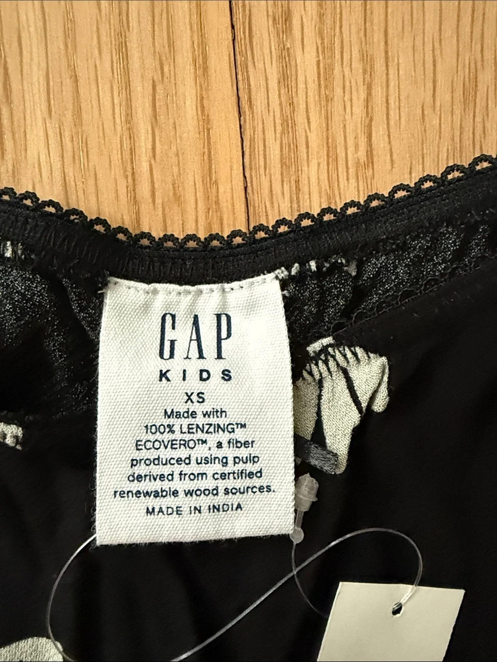 GAP XS (4-5 years) Black Skirt with White Bow Print